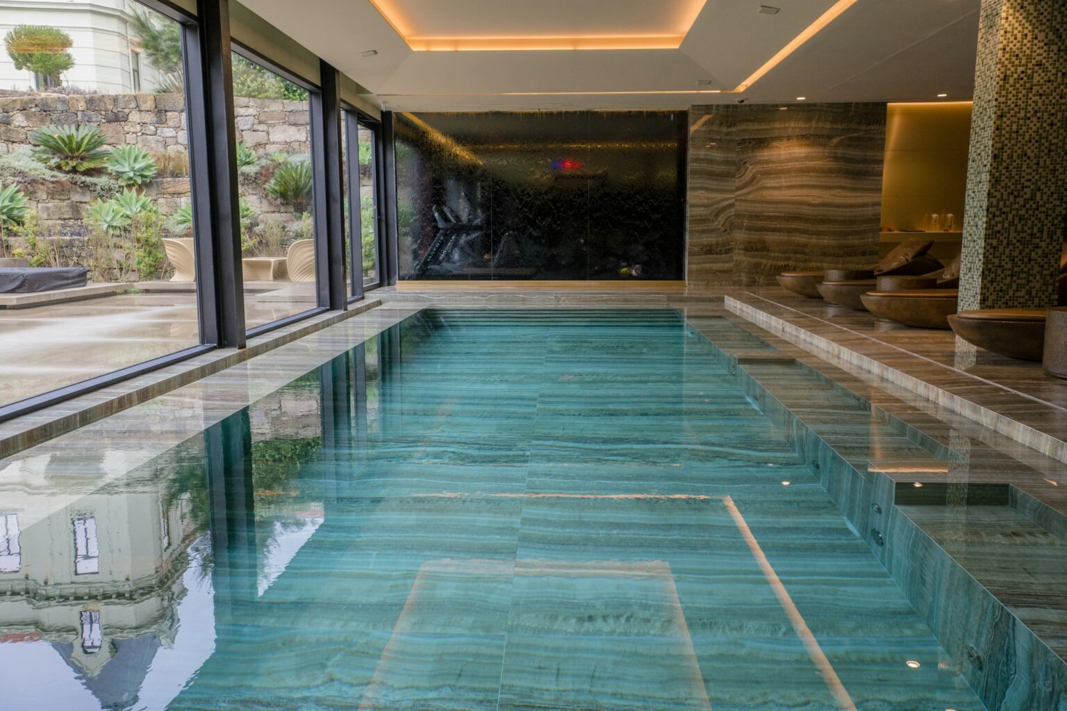 Indoor swimming pool in a private house